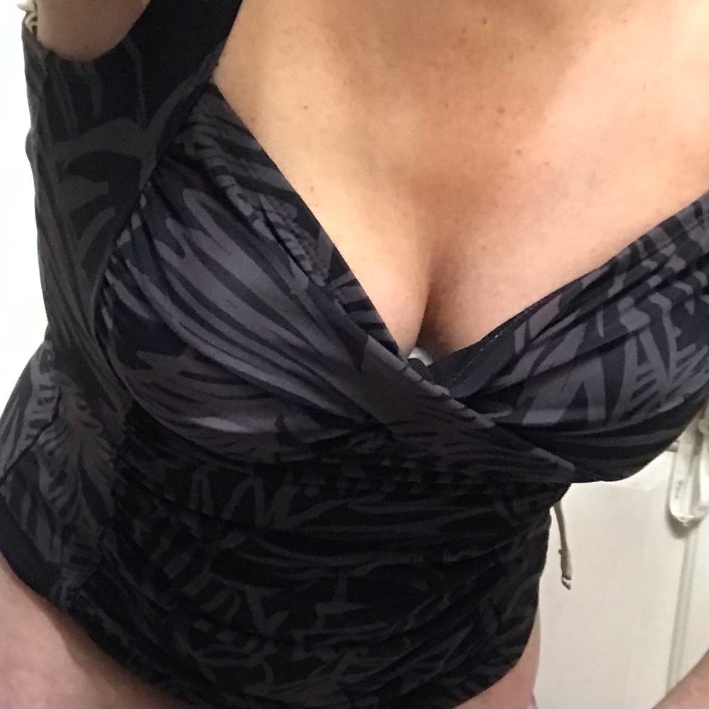 Merona Black & Gray Floral Tankini Top Size Medium